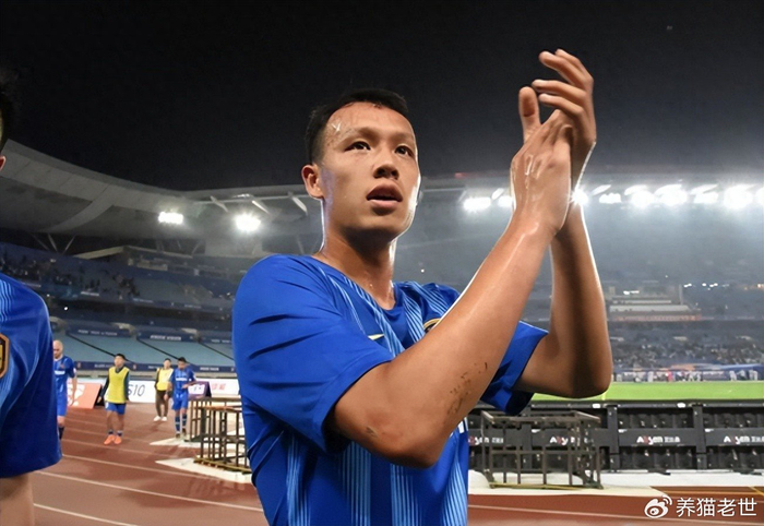 app下载-意外！拉唐踢申花前腰的效果还不如谢鹏飞？球队替津门虎给出答案|上海申花|天津津门虎|斯卢茨基|特谢拉|主力_新浪体育_新浪新闻